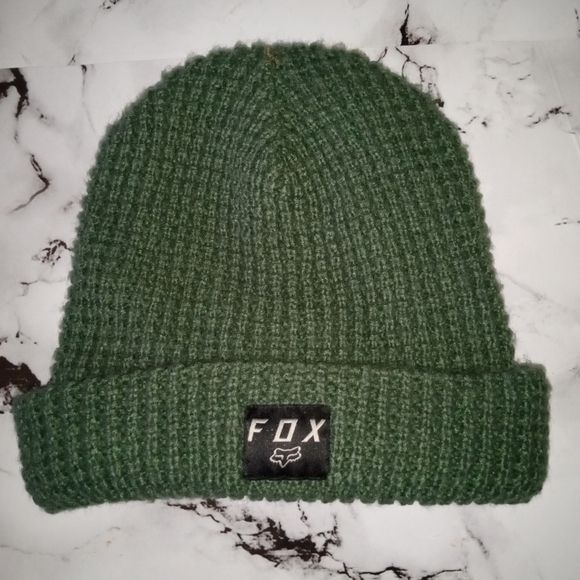 FOX Unisex Beanie Hat Headwear - Picture 1 of 4